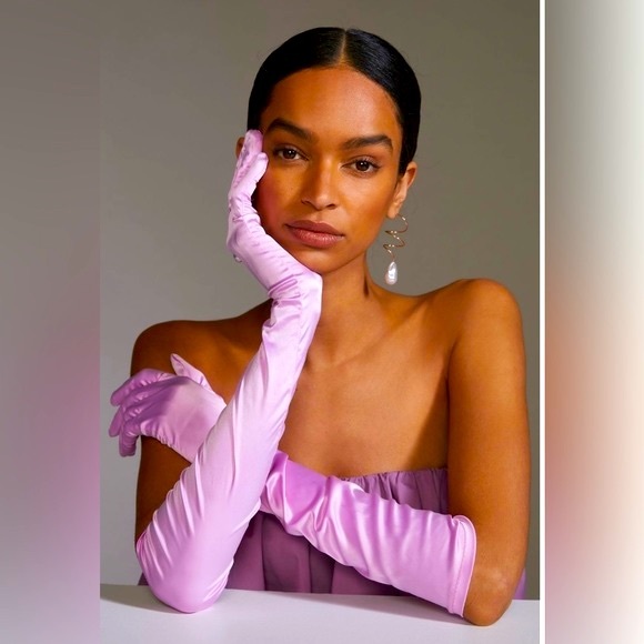 Anthropologie Accessories - NWT Anthropologie opera gloves. Pink! Very comfy, lightweight & adorable.